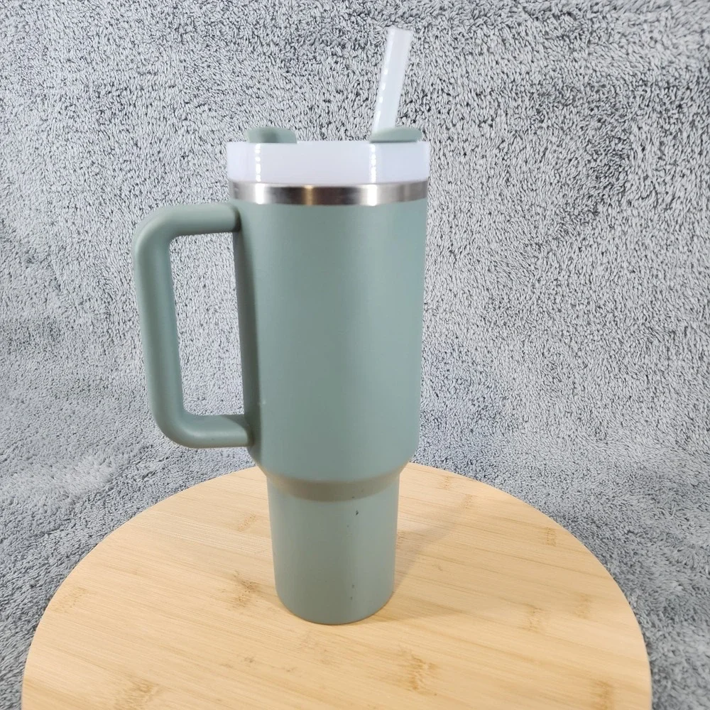 Stanley Adventure Quencher 2.0 40oz Tumbler Shale With Lid & Straw - Picture 4 of 8